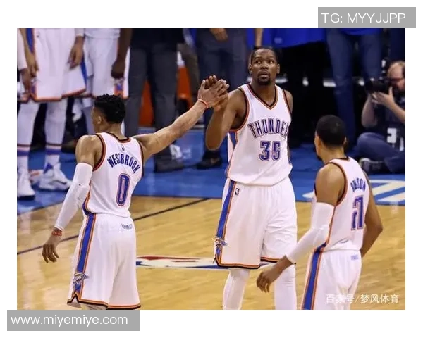 重庆篮球队实力之争引发热议球迷观点各异分析球队未来发展