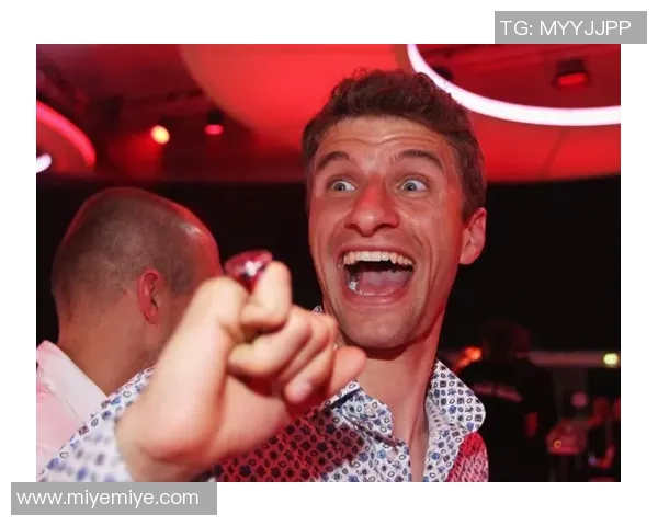 足球明星与孩子们的搞笑互动视频让你捧腹大笑的欢乐时刻 足球明星与孩子们的搞笑互动视频让你捧腹大笑的欢乐时刻